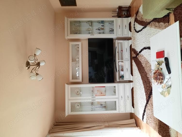 Apartament cu 4 camere decomandat în Micălaca