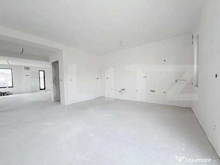 Casă cu 4 camere cu Teren 250 Mp în Vetiș