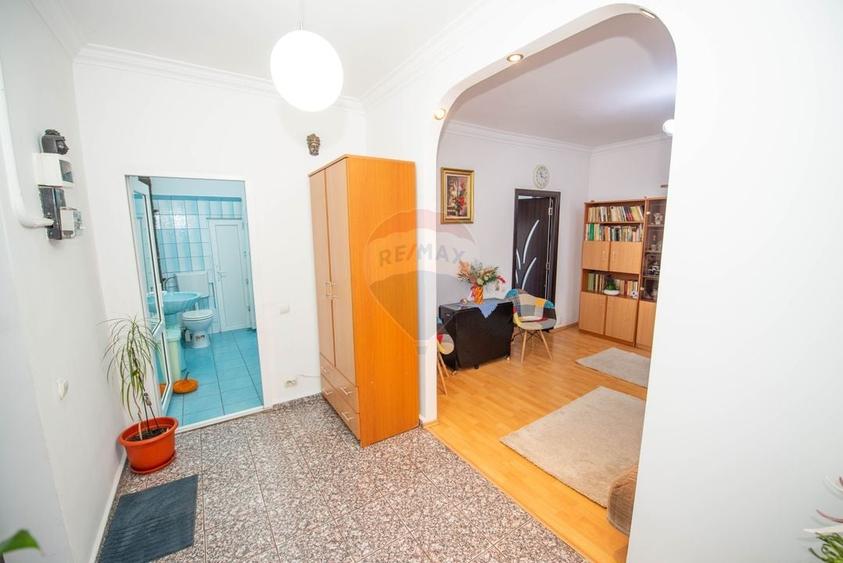Apartament cu 2 camere nedecomandat, mobilat în Turda