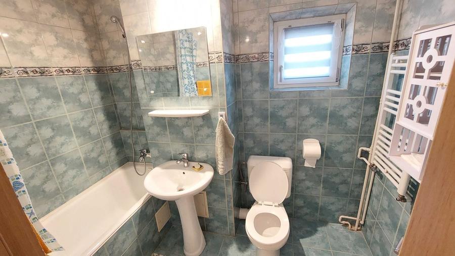 Garsonieră decomandată, mobilată în Decebal
