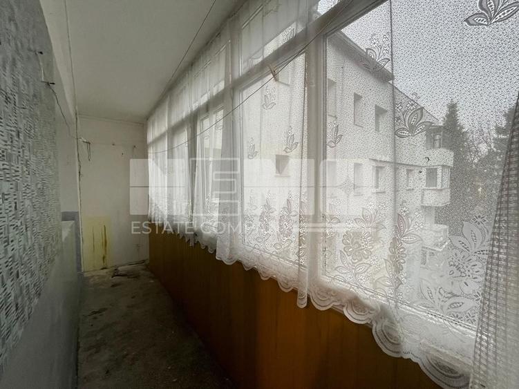 Apartament cu 3 camere semidecomandat în Central