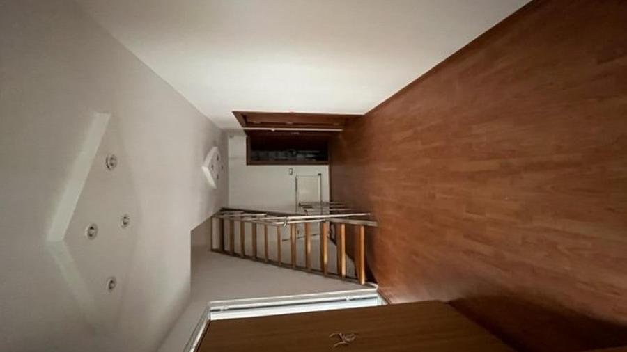 Casă individuală cu 6 camere cu Teren 370 Mp în Nord