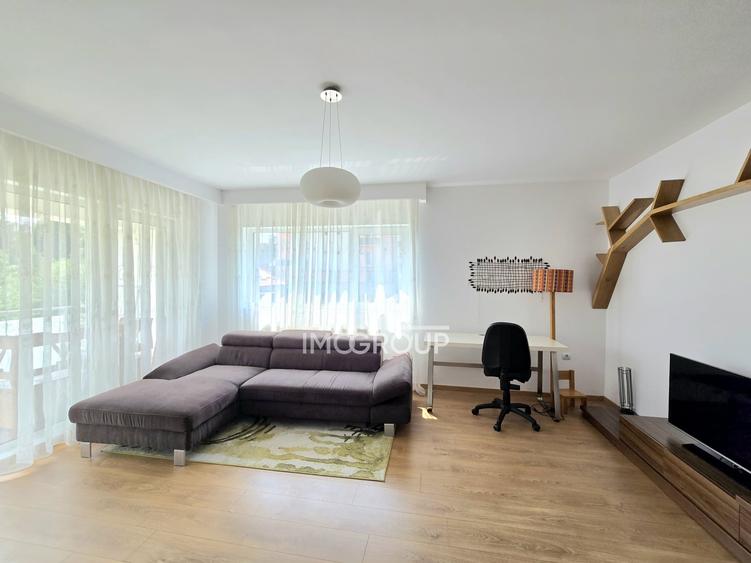 Apartament cu 3 camere semidecomandat, mobilat în Zorilor