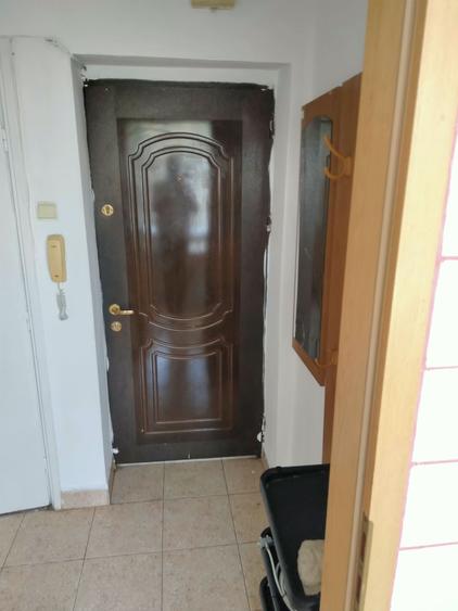 Apartament cu 2 camere semidecomandat, mobilat în Iancului