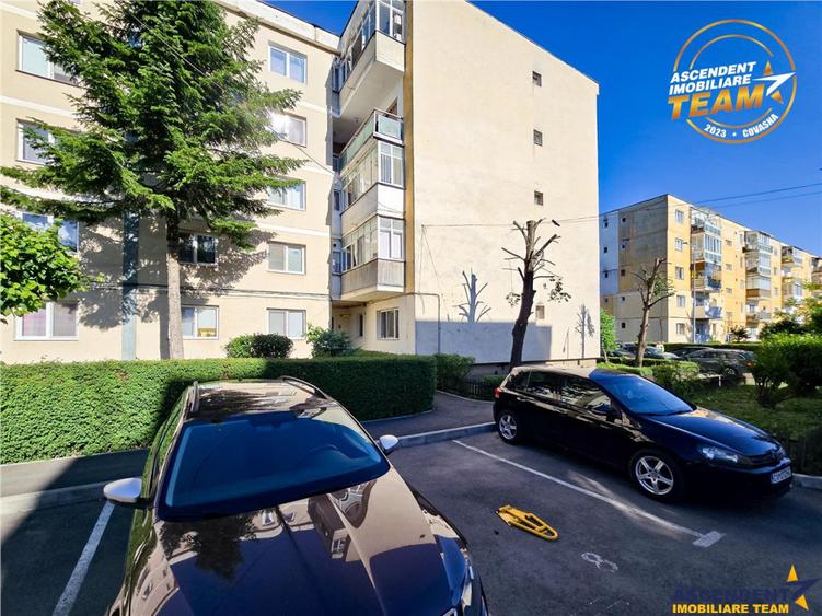 Apartament cu 4 camere decomandat, mobilat în Central