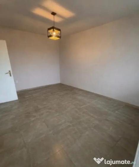 Apartament cu 2 camere decomandat în Calea București