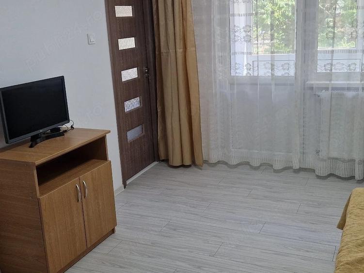 Garsonieră decomandată în Central