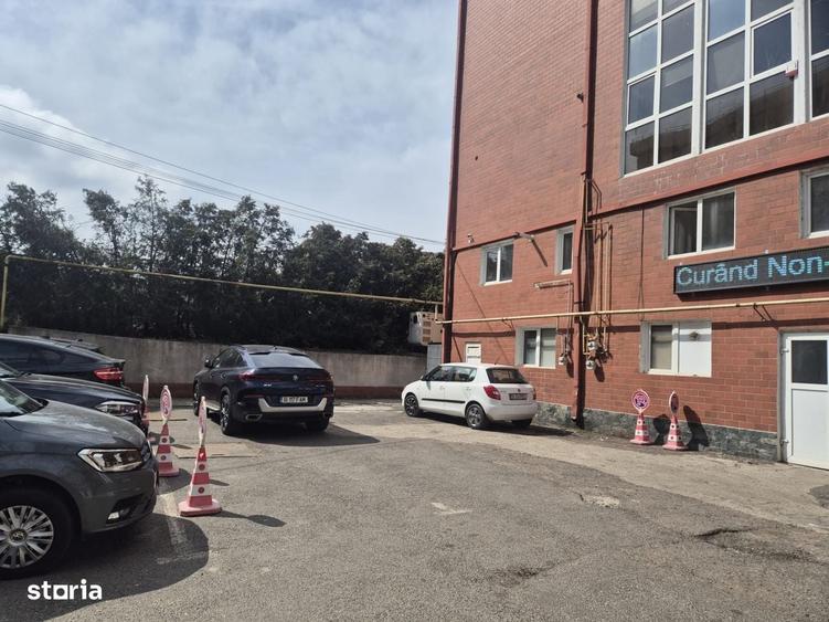 Spațiu comercial, de 400 mp, în Obor