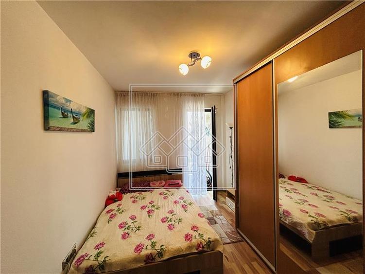Apartament cu 2 camere decomandat în Exterior Sud