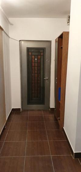Apartament decomandat în Micro 19