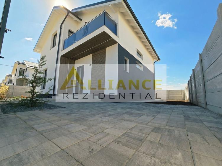 Casă individuală cu 5 camere cu Canalizare în Berceni