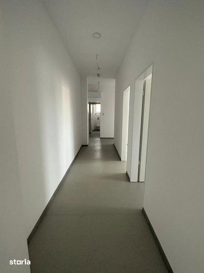 Spațiu comercial, de 1,200 mp, în Ștefăneștii de Jos