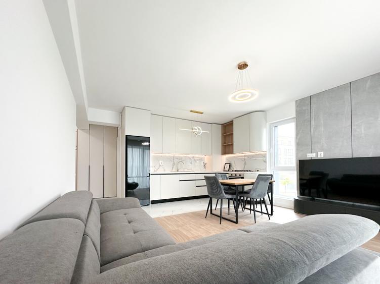 Apartament cu 3 camere semidecomandat în Otopeni