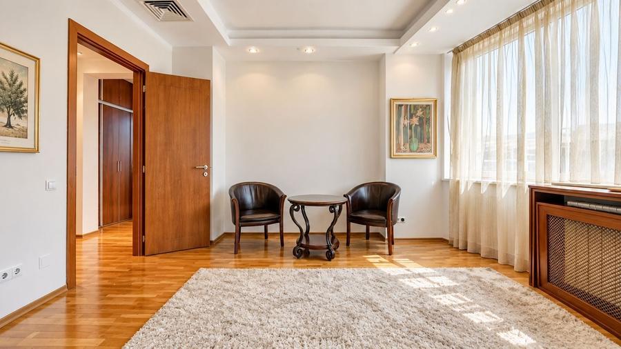 Apartament cu 3 camere decomandat, mobilat în Primăverii