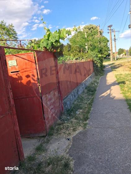 Casă cu 3 camere cu Teren 108 Mp în Central