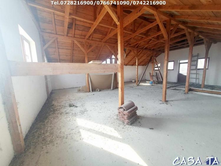 Casă individuală cu 3 camere cu Canalizare în Arcani