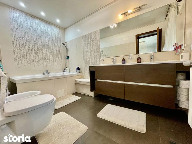 Casă cu 6 camere cu Canalizare în Tomis I