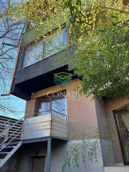 Casă individuală cu 4 camere cu Canalizare în Băneasa