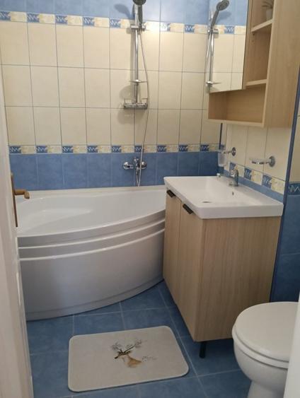 Apartament cu 3 camere decomandat în Popoveni