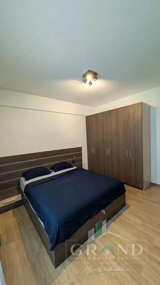 Apartament cu 3 camere semidecomandat, mobilat în Zorilor