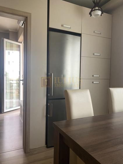 Apartament cu 2 camere semidecomandat, mobilat în Fratelia