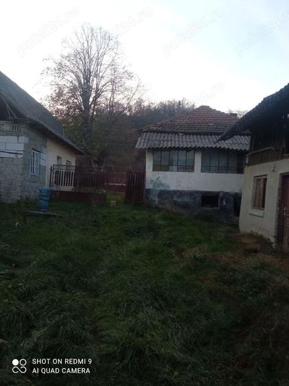 Casă cu 3 camere cu Teren 1350 Mp în Dârmănești