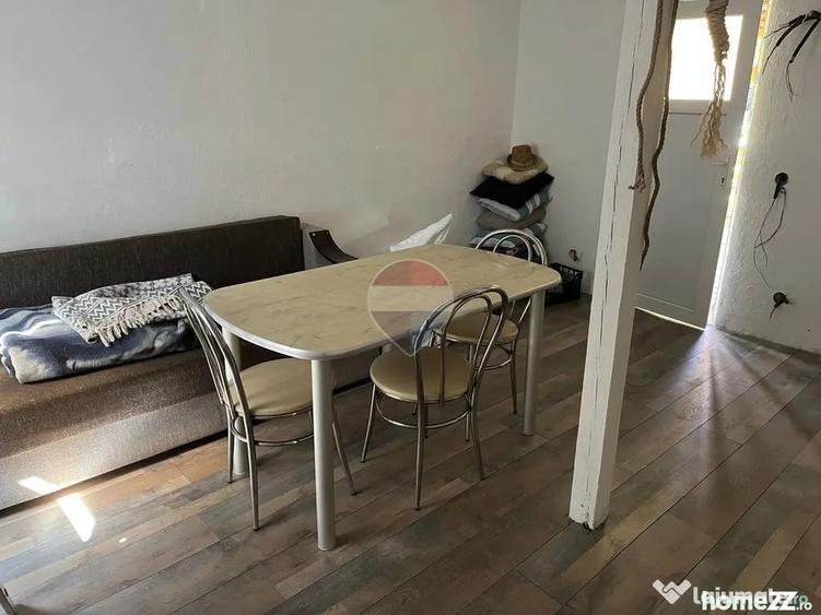 Casă cu 2 camere cu Teren 450 Mp în Remetea Chioarului