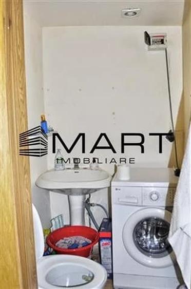 Casă cu 7 camere cu Teren 30 Mp în Central
