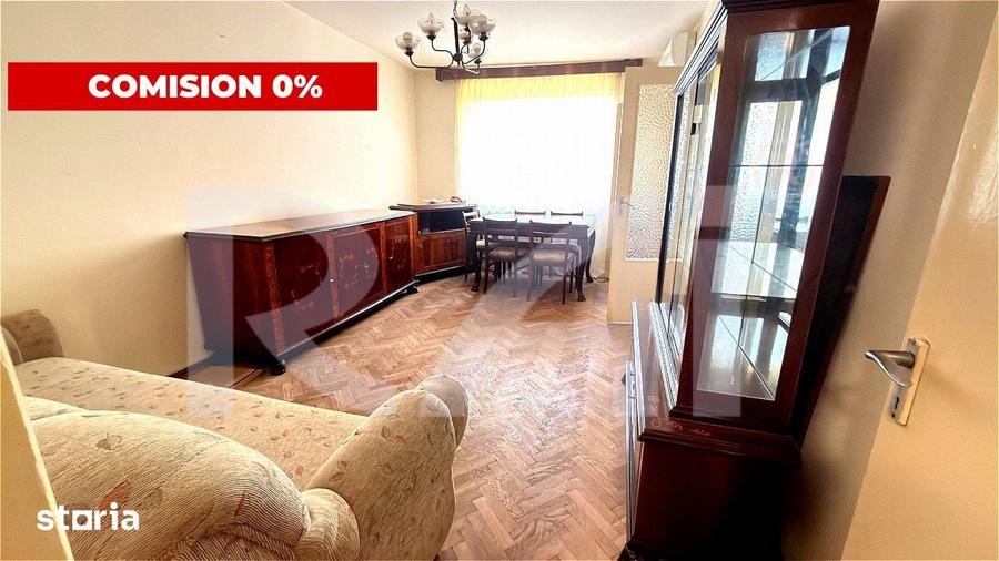 Apartament cu 4 camere decomandat în Rovine