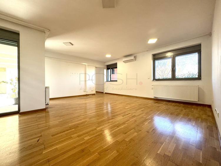 Apartament cu 4 camere în Nordului