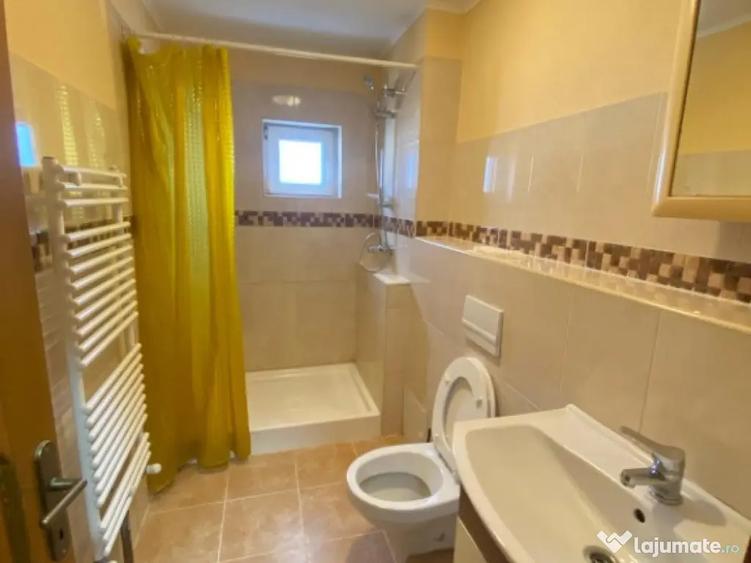 Apartament cu 2 camere semidecomandat în Miorița