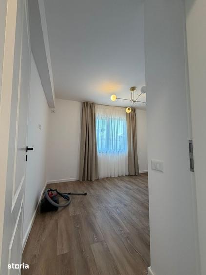 Casă cu 4 camere decomandat cu Teren 450 Mp în Central