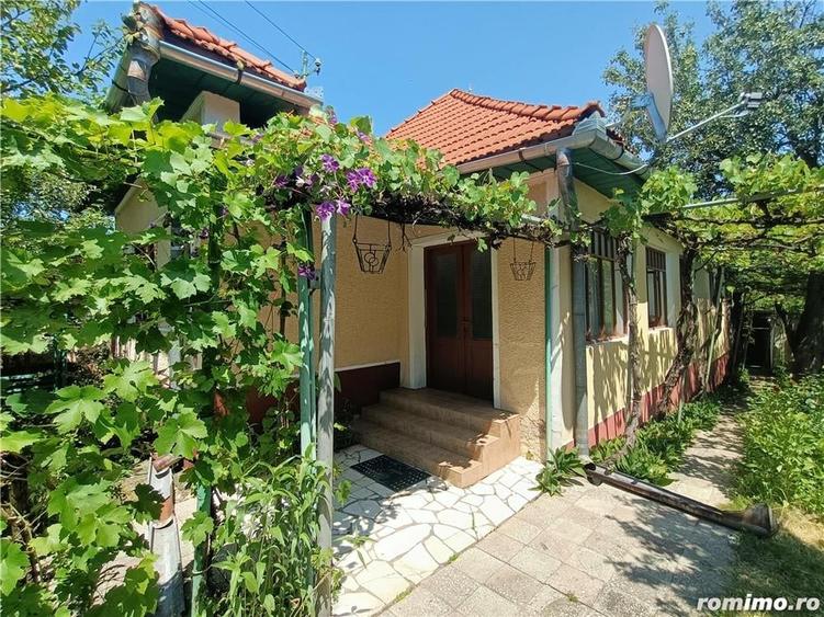 Casă cu 4 camere cu Teren 2200 Mp în Pianu