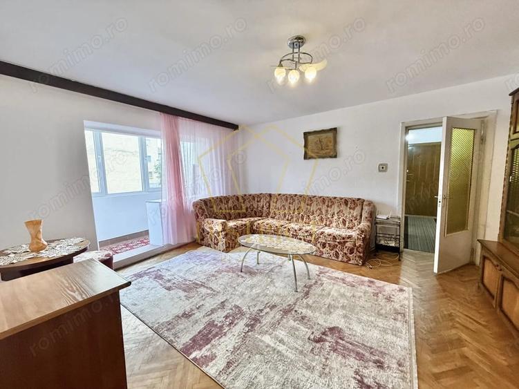 Apartament cu 2 camere decomandat în Girocului