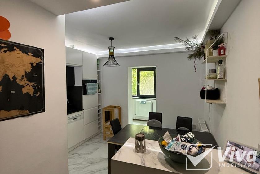 Apartament cu 3 camere decomandat, mobilat în Nicolina