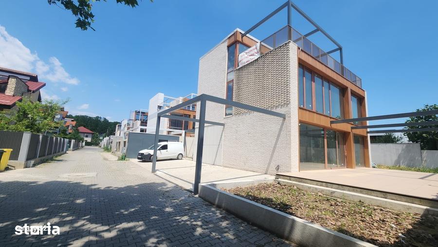 Casă cu 6 camere cu Teren 425 Mp în Central