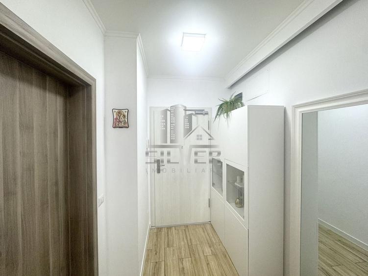 Apartament cu 3 camere semidecomandat, mobilat în Florești