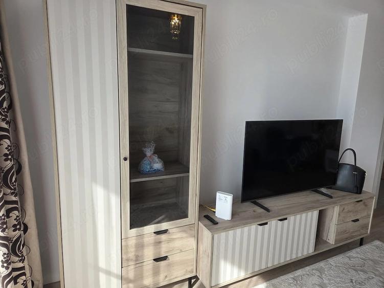 Apartament cu 2 camere decomandat în Tractorul