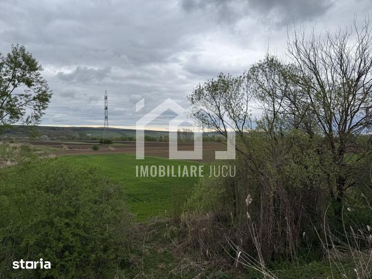 Teren de 1738 mp, în Central