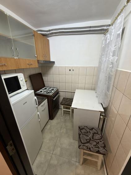 Garsonieră în Aradului