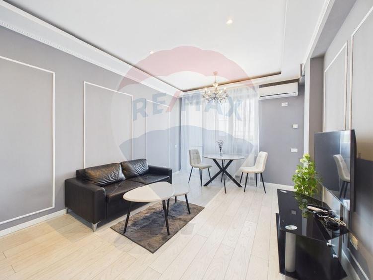 Apartament cu 2 camere, mobilat în Central