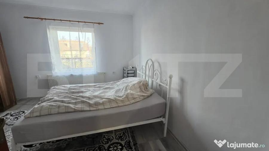 Casă cu 2 camere cu Teren 1000 Mp în Central