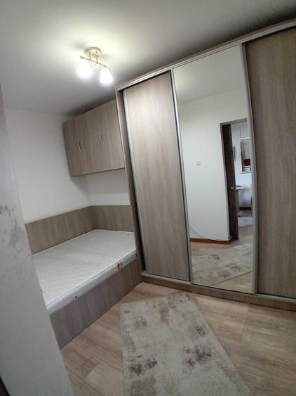 Inchiriez apartament 2 camere - 5
