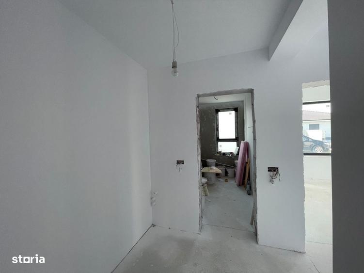 Casă cu 4 camere în Ghiroda
