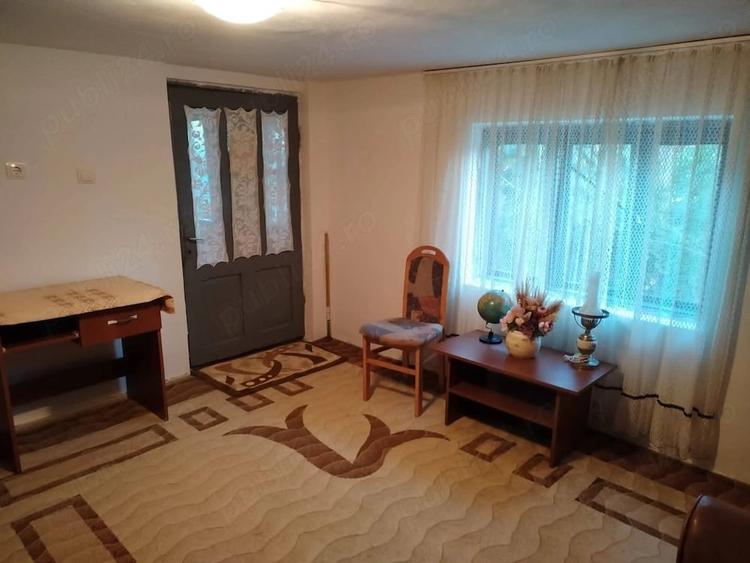 Casă cu Teren 4926 Mp în Schela