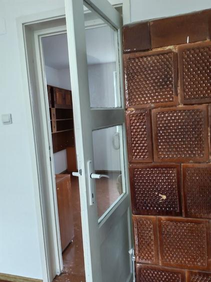 Apartament cu 2 camere decomandat în Petros