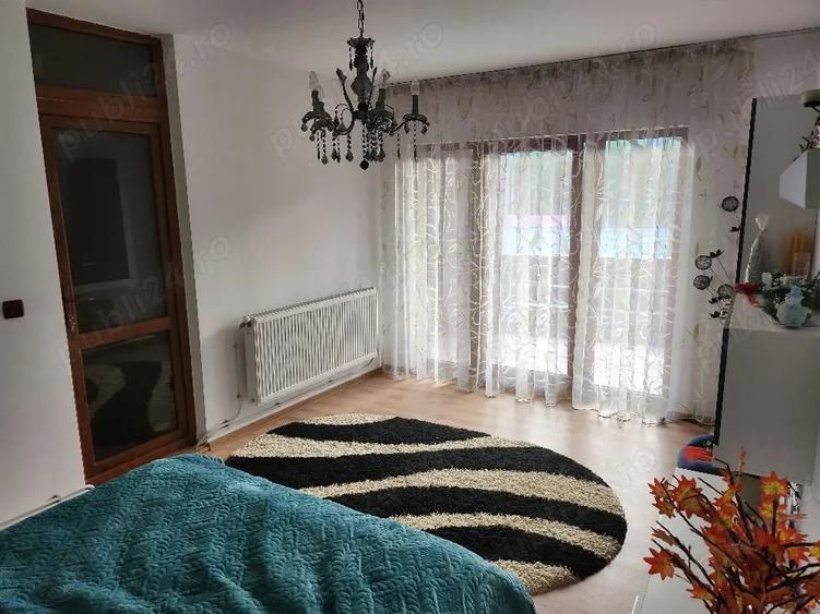 Casă cu Teren 3000 Mp în Pângărați