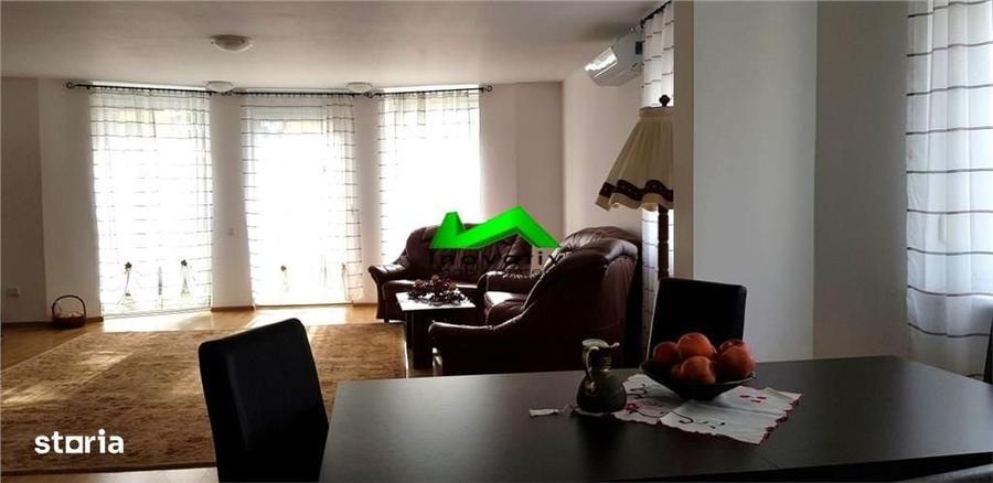 Casă cu 4 camere în Trei Stejari