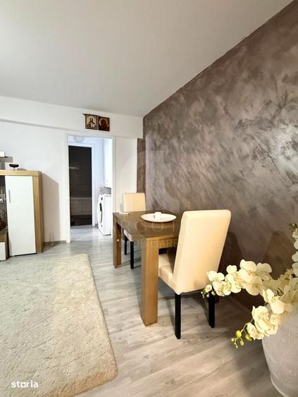 Apartament cu 3 camere semidecomandat în Micro 3