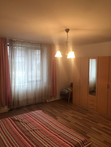 Apartament cu 2 camere decomandat în Exterior Vest
